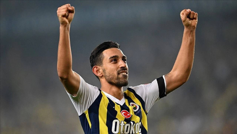 Fenerbahçe’de Fırtına Kopacak! İrfan Can’ın Okan Buruk’un Yanına Gidip Ne Söylediği Ortaya Çıktı: Arkasından Küfür Etti - Resim : 1