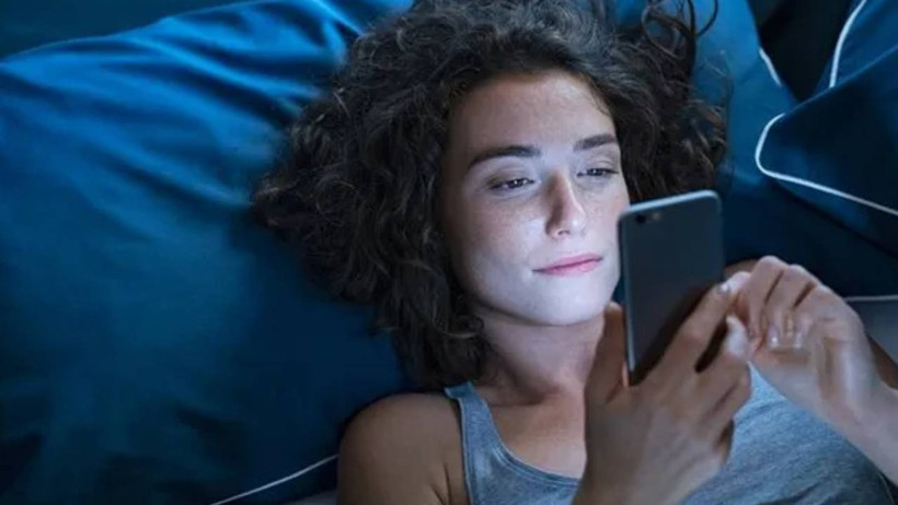 Gece Telefona Bakanlar Dikkat! Uzmanlar Uyardı: Ruh Sağlığınızı Yavaş Yavaş Çökertiyor - Resim : 2