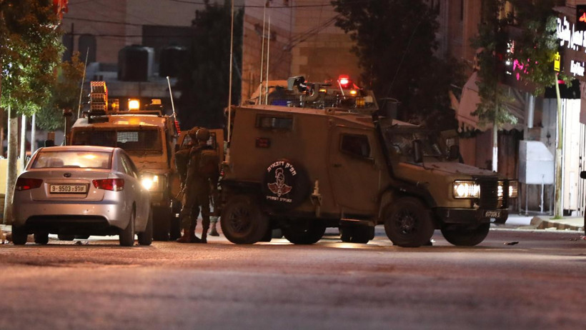 İsrail'den Esirlerin Evine Baskın! - Resim : 1