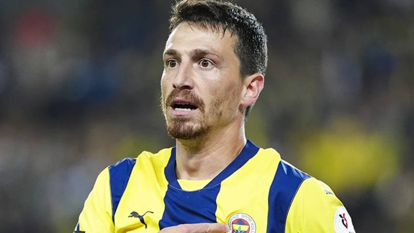 Sadettin Saran Onun Da Fişini Çekti! Fenerbahçe'de Kadro Dışı Bırakılan 3. Futbolcuyu Açıkladı - Resim : 2