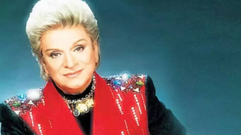 Zeki Müren'in Filminde Sular Durulmuyor! 'Yasaklandı' İddialarına Yapımcıdan Yanıt Geldi - Resim : 1