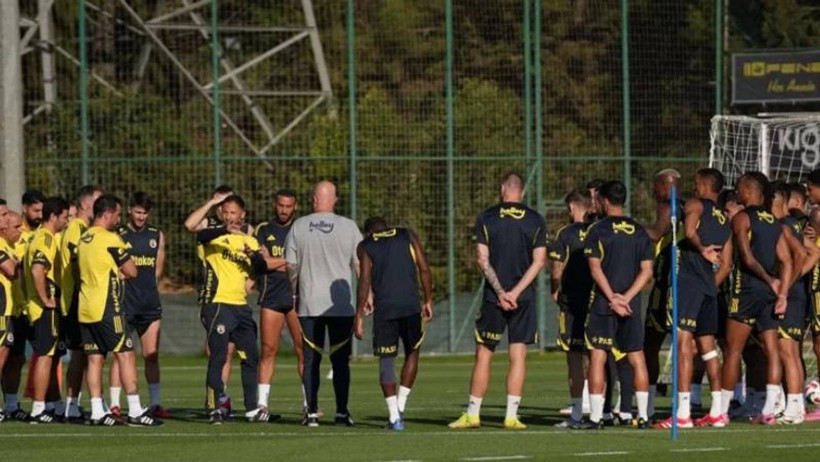 Sadettin Saran Neşteri Kulübün Tam Kalbinden Vurdu! Fenerbahçe'de 4 Ayrılık Açıklandı - Resim : 1