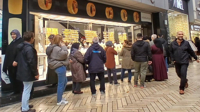 Kuyumcularda Gram Altın Bitti, Satışlar Durdu! Piyasa Kırmızı Alarm Verdi! Kapalıçarşı Panikte - Resim : 2
