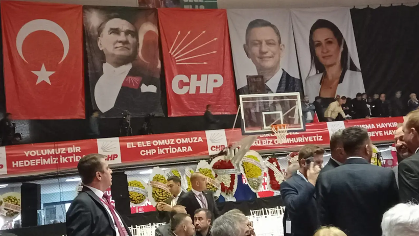 Özgür Özel'den Manisa'da Net Mesaj: 'Bir Devir Kapanacak, Yeni Bir Devir Açılacak' - Resim : 2