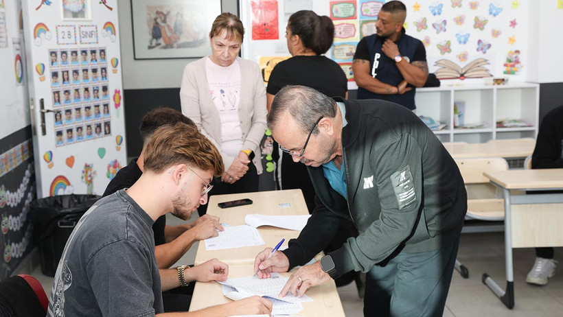 KKTC Sandık Başında…  İki Devletin Gücü mü, Federasyonun Hayali mi? - Resim : 1
