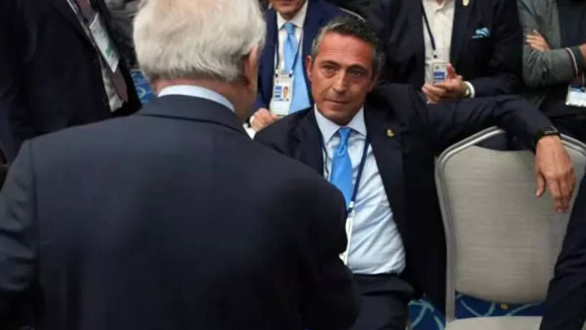 Aziz Yıldırım Yanına Kadar Geldi Ama O Oturuşunu Bile Değiştirmedi: Ali Koç'a Tepki Yağıyor - Resim : 2