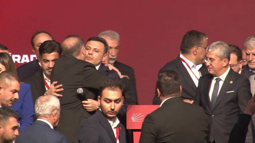 CHP İstanbul Kongresi: Özgür Çelik Yeniden İl Başkanı Seçildi - Resim : 3