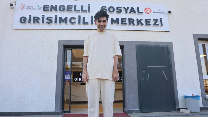 Türkiye Onu Konuşmuştu... Barış'tan Ailelere Tavsiye: 'Küçükken Çocuklara Telefon Vermeyin' - Resim : 1