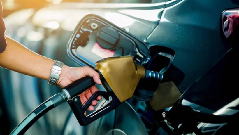 Akaryakıta Yılın En Büyük Zammı Geliyor! Araç Sahiplerine Kötü Haber: Depoları Doldurun - Resim : 1