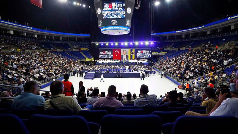Fenerbahçe’nin Toplam Borcu Açıklandı! Rakam Dudak Uçuklattı - Resim : 1