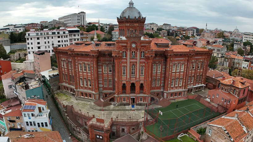 571 Yıllık Fener Rum Okulu Boşaltılıyor! Fatih’in Fermanıyla Açılmıştı, Şimdi Yıkılma Tehlikesinde - Resim : 3