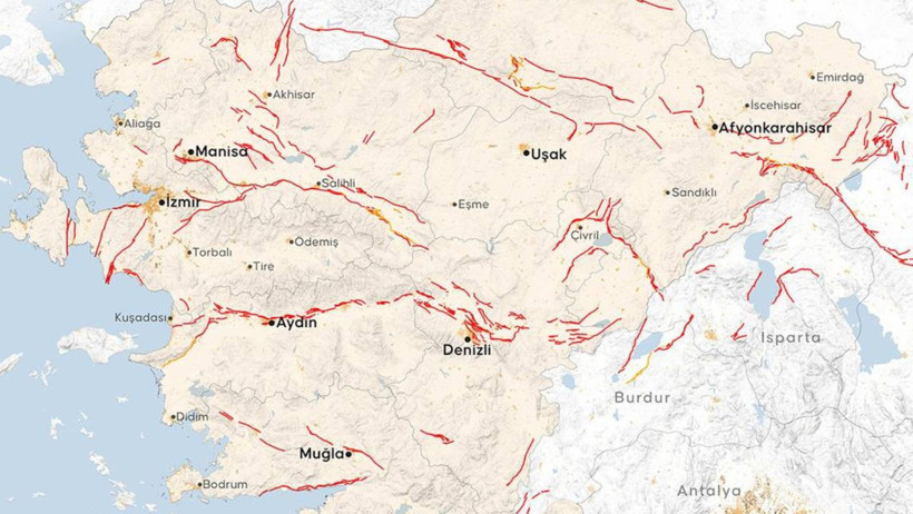 Deprem Alarmı! 45 İl ve 110 İlçe Tehlike Altında! Türkiye'nin En Tehlikeli Fay Hatları Yenilendi - Resim : 3