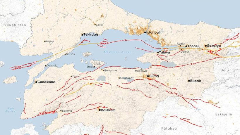 Deprem Alarmı! 45 İl ve 110 İlçe Tehlike Altında! Türkiye'nin En Tehlikeli Fay Hatları Yenilendi - Resim : 2