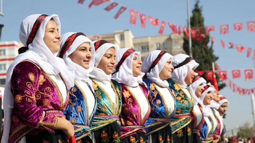 Cumhuriyet 102 Yaşında: Bayraklarla, Marşlarla, Coşkuyla… Türkiye’nin Dört Bir Yanında Coşkulu Kutlama - Resim : 5