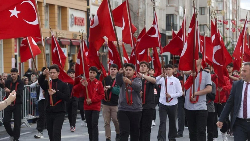 Cumhuriyet 102 Yaşında: Bayraklarla, Marşlarla, Coşkuyla… Türkiye’nin Dört Bir Yanında Coşkulu Kutlama - Resim : 1