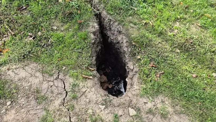 Isparta’da Neler Oluyor? Toprak Yarılıyor, Duvarlar Çatlıyor - Resim : 2