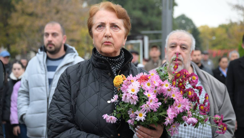 10 Kasım 09.05'te Hayat Durdu... Tüm Türkiye'den 'ATA'sına Saygı Duruşu - Resim : 6
