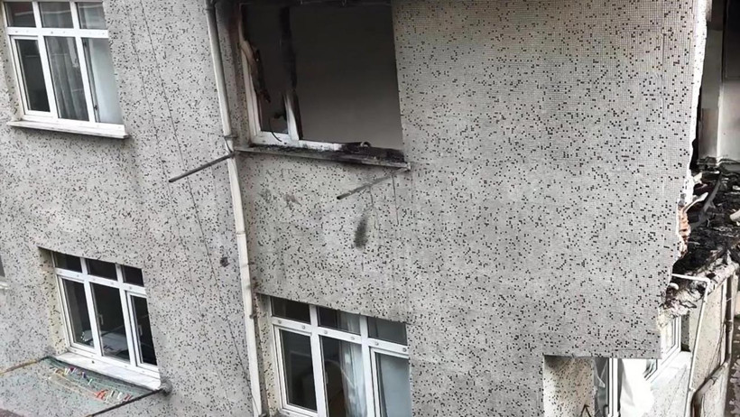 Kağıthane’de 6 Katlı Binada Patlama! Beton Parçaları Sokağa Savruldu - Resim : 4