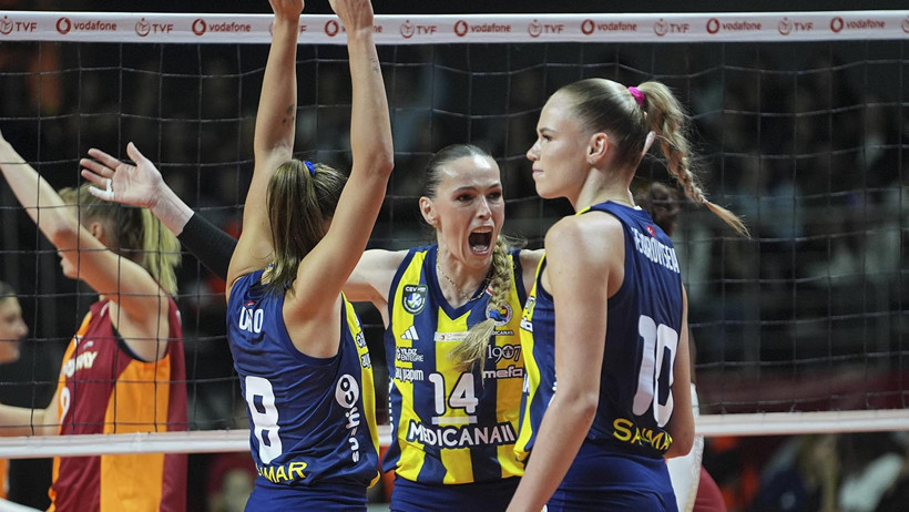 Sultanlar Ligi’nde Derbi Şöleni: Fenerbahçe, Galatasaray’ı Zor da Olsa Devirdi - Resim : 1