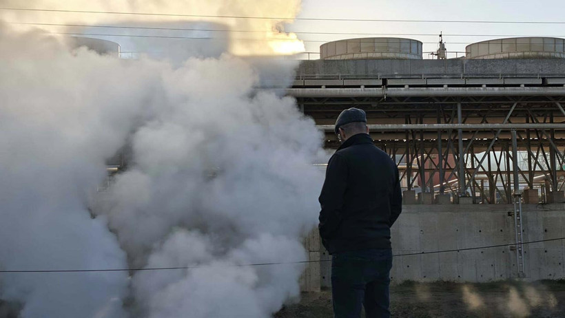 Aydın’da Sıcak Su Borusu Patladı! Yol Trafiğe Kapandı - Resim : 1