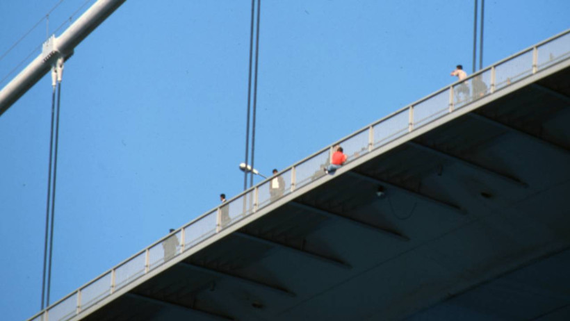 Dizilerin ve Filmlerin Aranılan İsmiydi... Ehliyetine El Konulunca Boğaz Köprüsü'nden Atladı - Resim : 1