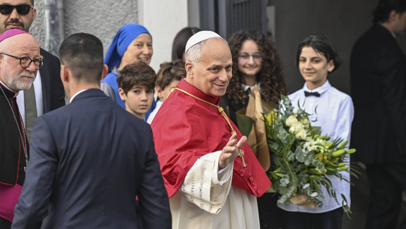 CANLI | Papa 14. Leo İstanbul'da: İkinci Gün Programı Başladı! Fransız Fakirhanesi'ne Geldi - Resim : 5