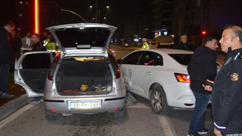 Kaçış Kovalamacası Kötü Bitti! Dur İhtarına Uymadı, Olmayacak Kişiye Çarptı - Resim : 1