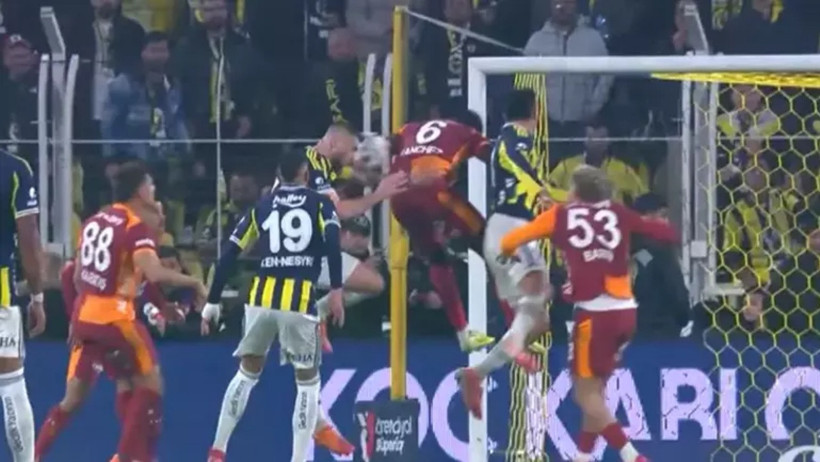 VAR Kayıtları Çıktı! İşte Derbide İptal Edilen Gol Anı - Resim : 1