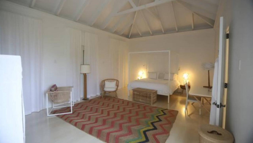 Epstein'in ‘İstismar’ Adası İlk Kez Görüntülendi! Sır Gibi Saklanıyordu - Resim : 4