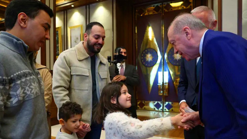 Külliye’de Anlamlı Görüşme: Cumhurbaşkanı Erdoğan Filistinli Hind Rajab’ın Ailesini Ağırladı - Resim : 2