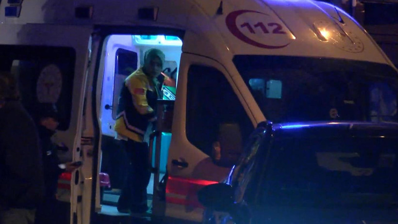 Kadıköy'de 4 Katlı Binada Facia! Mahsur Kalanları İtfaiye Kurtardı, Yaralılar Var - Resim : 2