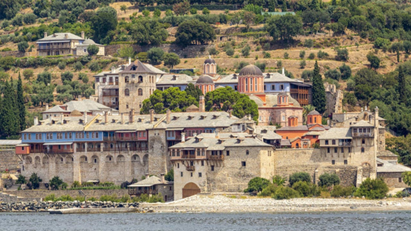 Bu Adada Sadece Erkekler Yaşıyor, Kadınların Adım Atması Yasak - Resim : 3