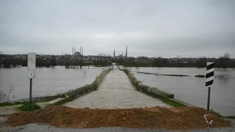 Edirne Sular Altında: Nehirler Taştı, Ulaşım Durdu, Tarihi Köprüler Kapatıldı - Resim : 3