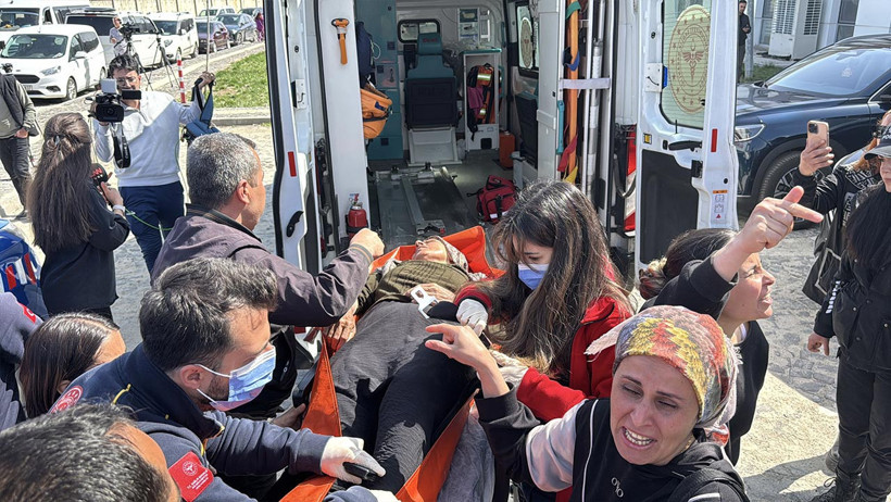 Gülistan Doku Soruşturmasında Adliye Önü Karıştı: Doku'nun Yakınlarından Şüphelilere 'Tuncay Sonel Gelsin Kurtarsın' Tepkisi - Resim : 2