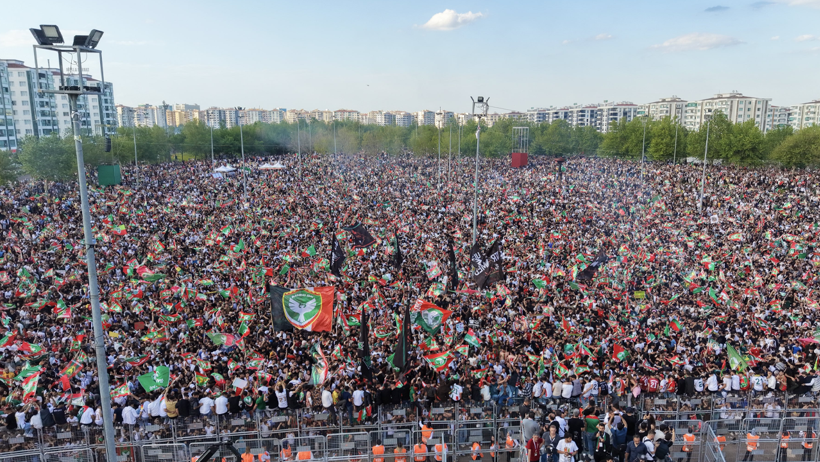Amedspor Kupayı Kaldırdı: Diyarbakır’da Büyük Coşku - Resim : 1