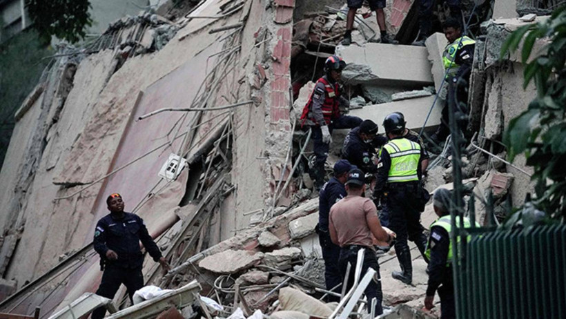Venezuela'da 39 Saniye Arayla 7.5 ve 7.2 Şiddetinde Deprem: OHAL İlan Edildi, Çok Sayıda Ölü Var - Resim : 6