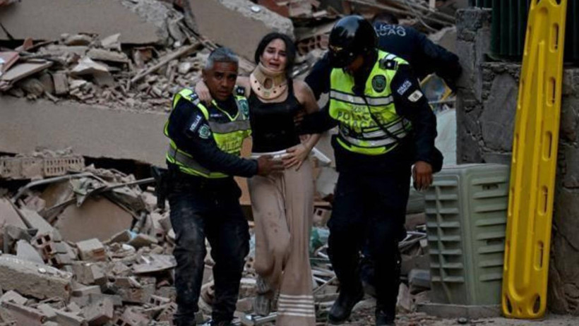 Venezuela'da 39 Saniye Arayla 7.5 ve 7.2 Şiddetinde Deprem: OHAL İlan Edildi, Çok Sayıda Ölü Var - Resim : 4