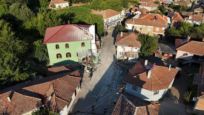Batı Anadolu'da Uyuyan Dev Uyandı: Sındırgı'daki Eski Fay Hattı Yeniden Aktif! - Resim : 7