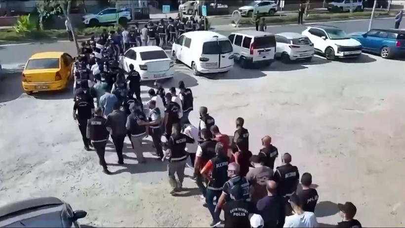 Vize Alacaklar Dikkat, Tuzağa Düşmeyin! 8,3 Milyonluk Vurgun Yapan Çete Çökerildi - Resim : 1