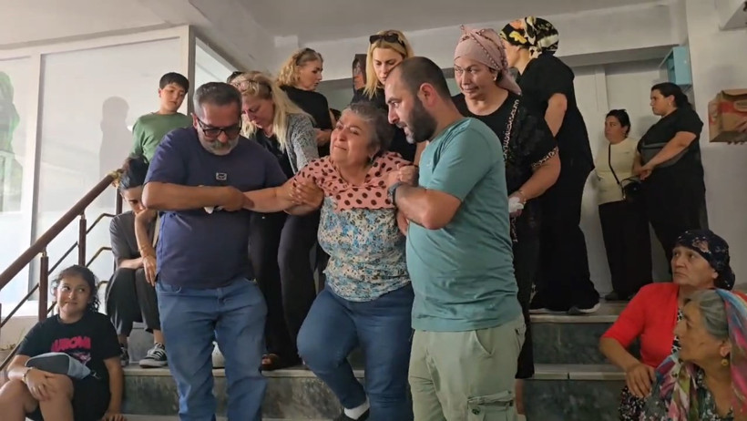 'Kızıl Sakal'a Acı Veda... Şef Eren Kaşıkçı’nın Cenazesinde Gözyaşları Sel Oldu: 'Böyle Olmaz Yavrum!' - Resim : 2