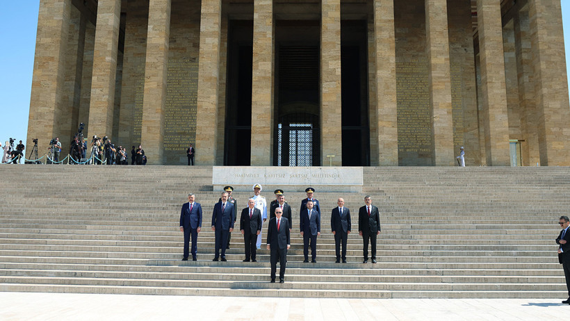 Cumhurbaşkanı Erdoğan Başkanlığında YAŞ Toplantısı Başladı, Kritik Kararlar Masada - Resim : 4