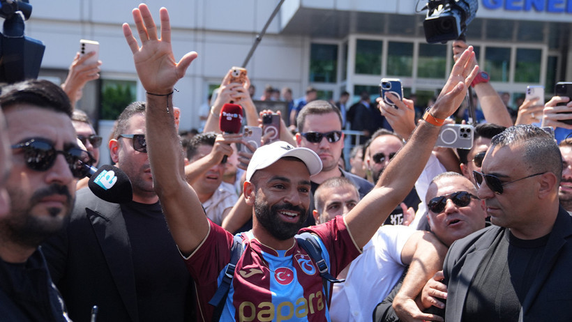Trabzonspor Yıldızına Kavuştu, Muhammed Salah'ı Taşıyan Uçak İstanbul'a İndi - Resim : 1