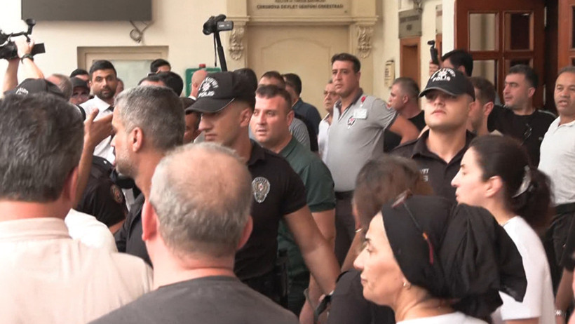 Belediyenin O Kararı Servisçileri Çileden Çıkardı! Polis Müdahale Etti - Resim : 2