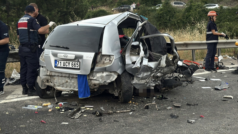 Bolu'da Feci Kaza! Bir Ölü, İki Ağır Yaralı - Resim : 2