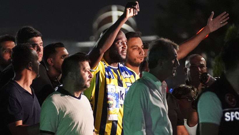 Babasının İzinden Türkiye’ye Döndü: Lukaku’nun Fenerbahçe Transferindeki Duygusal Detay Ortaya Çıktı - Resim : 1