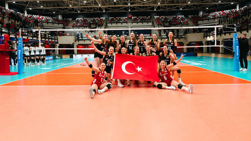 17 Yaş Altı Kız Voleybol Milli Takımı Dünya Şampiyonası’nda Son Dörde Kaldı - Resim : 2