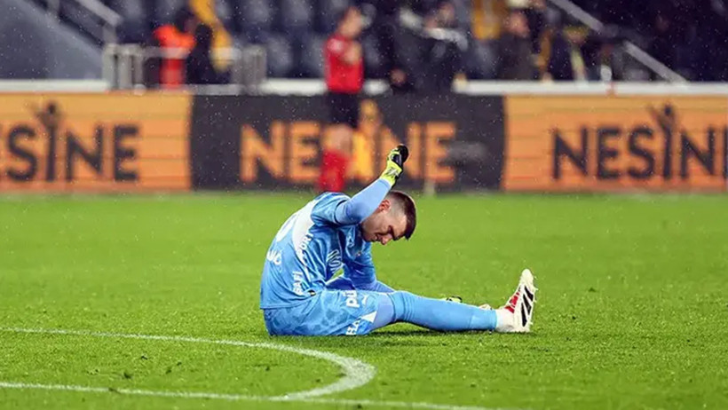 Livakovic'in Yeni Adresi Belli Oldu! Fenerbahçe ve Barcelona Anlaştı - Resim : 1