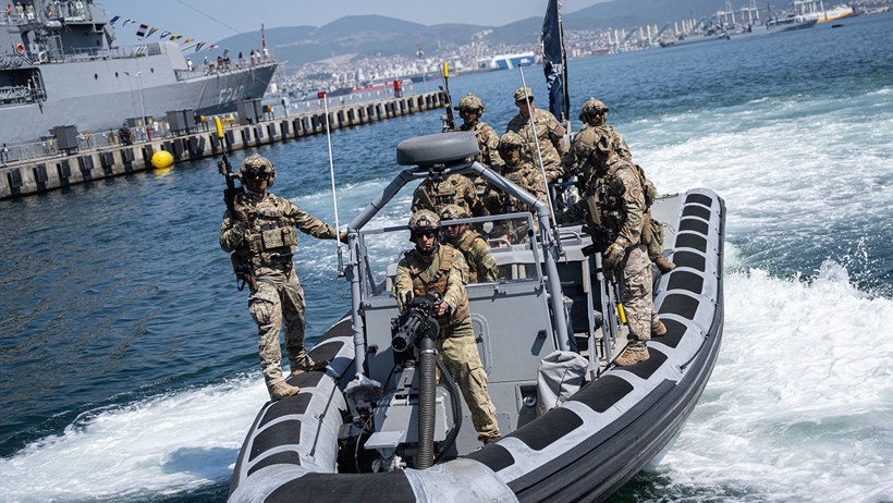 TEKNOFEST Mavi Vatan'ın İkinci Gününde Nefes Kesen Gösteri! SAT ve SAS Komandoları Sahne Aldı - Resim : 1