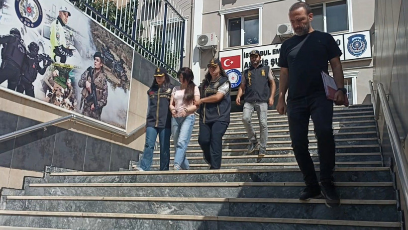 20 Yıl Hapis Cezası, 38 Ayrı Yakalama Kararı... Ünlüleri Ağına Düşüren 'Ponzi Mine' Kadıköy'de Yakalandı - Resim : 1