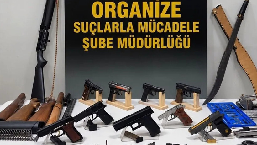 Bakan Gürlek 'Sokaklar Güvende' Operasyonlarının Bilançosunu Açıkladı: Bin 613 Gözaltı, 26,9 Milyarlık İşlem Hacmi - Resim : 1